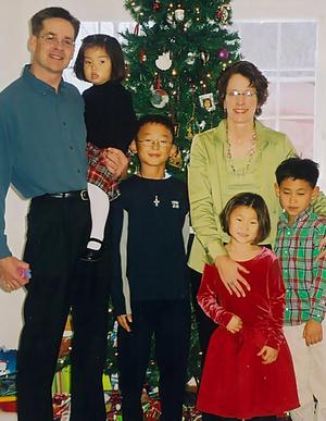 Steven and Sheryl Sueppel with their children, from left Eleanor, Ethan, Mira and Seth.